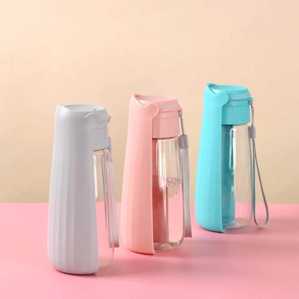 🐶 Botella portátil para perros con sistema anti-fugas – Hidratación fácil en cualquier paseo