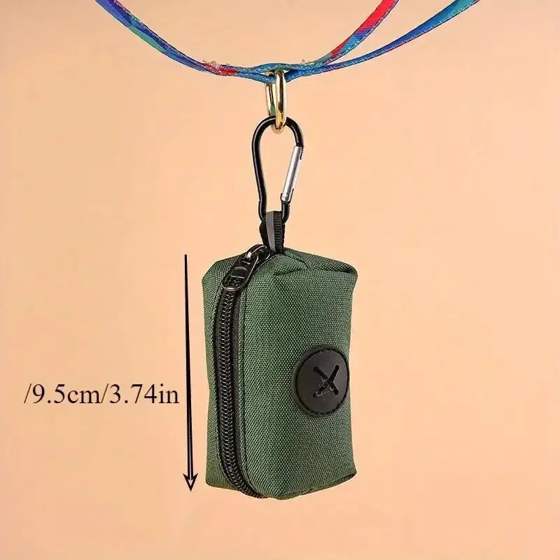 🐶 Dispensador portátil de bolsas para perros – Paseos limpios y sin complicaciones